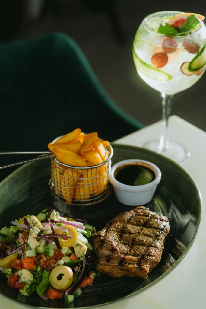 Wine And Dine Romance: Romantic Restaurants For Couples In Las Vegas Wine And Dine Romance: Romantic Restaurants For Couples In Las Vegas